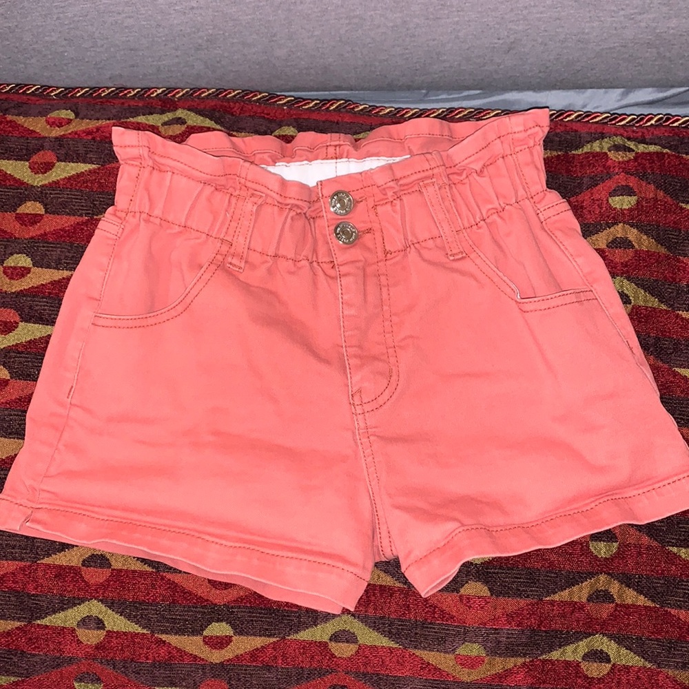 Shorts - Picture 2 of 4